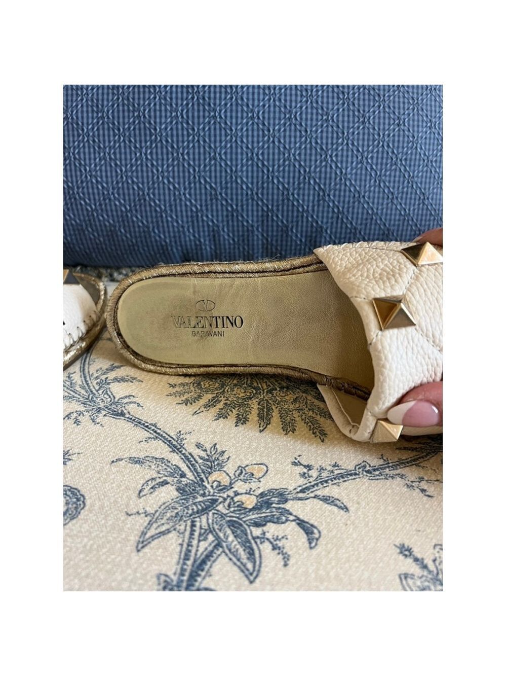 Women's Valentino Garavani Rockstud White Gold Espadrille Slides US 8.5 - Picture 3 of 6